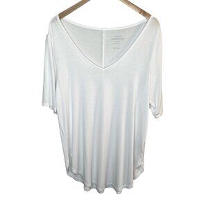 Torrid Super Soft Knit White V-Neck Short Sleeve Top Size 2X